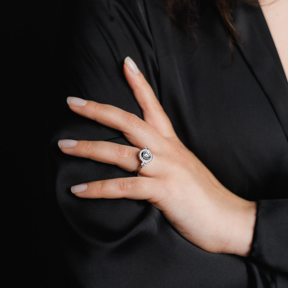 engagement diamond ring 